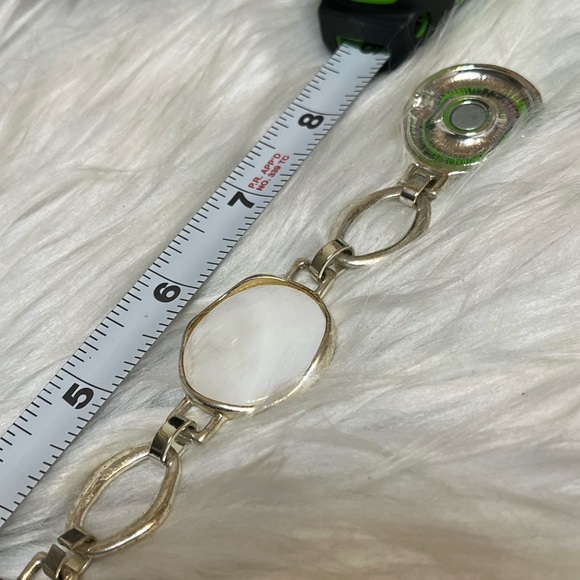 Vintage MCM Natural Wood And Milky Opalescent Chain Bracelet - Picture 9 of 16